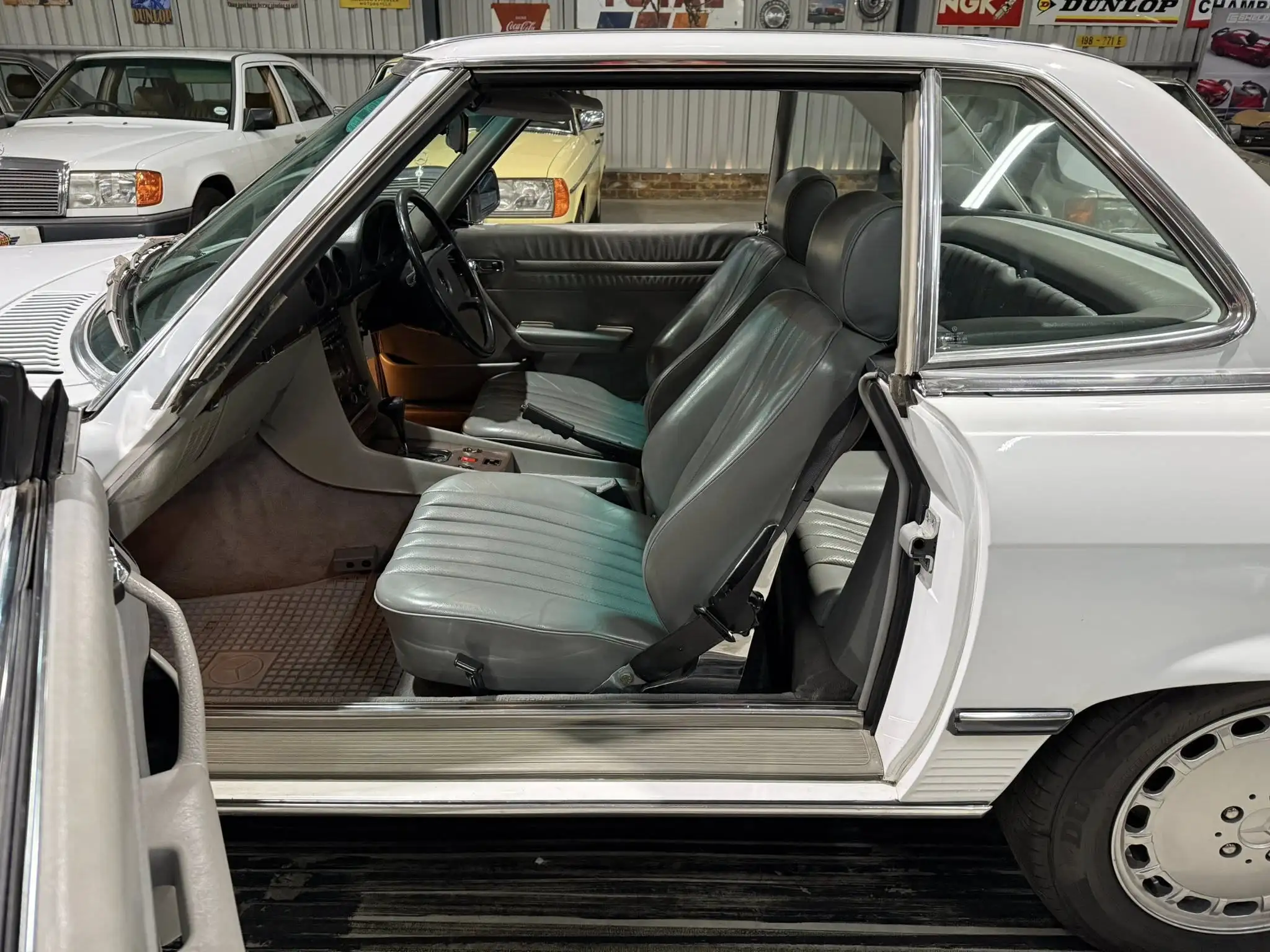 1989 Mercedes-Benz R107 500SL – Late Model Facelift