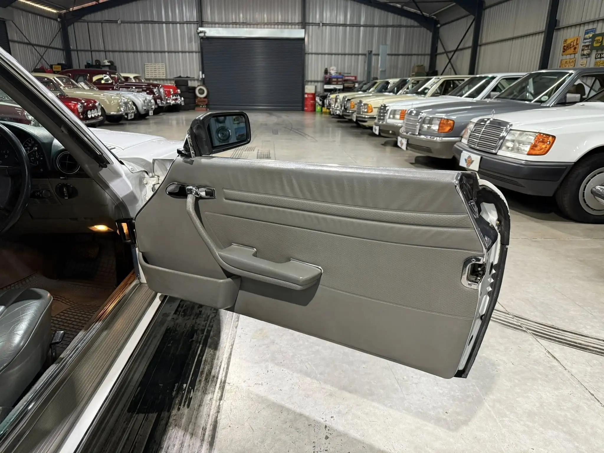 1989 Mercedes-Benz R107 500SL – Late Model Facelift