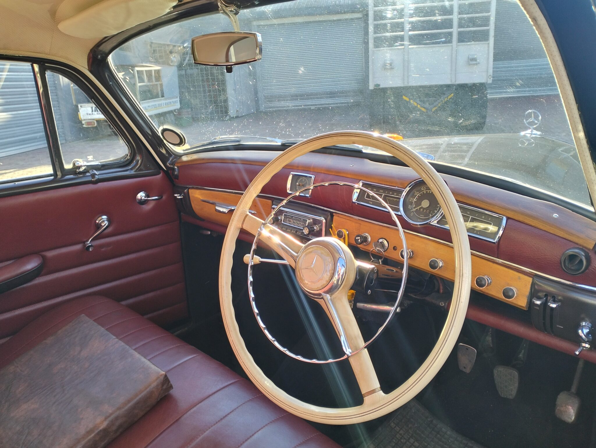 1959 Mercedes-Benz Ponton 219 W105