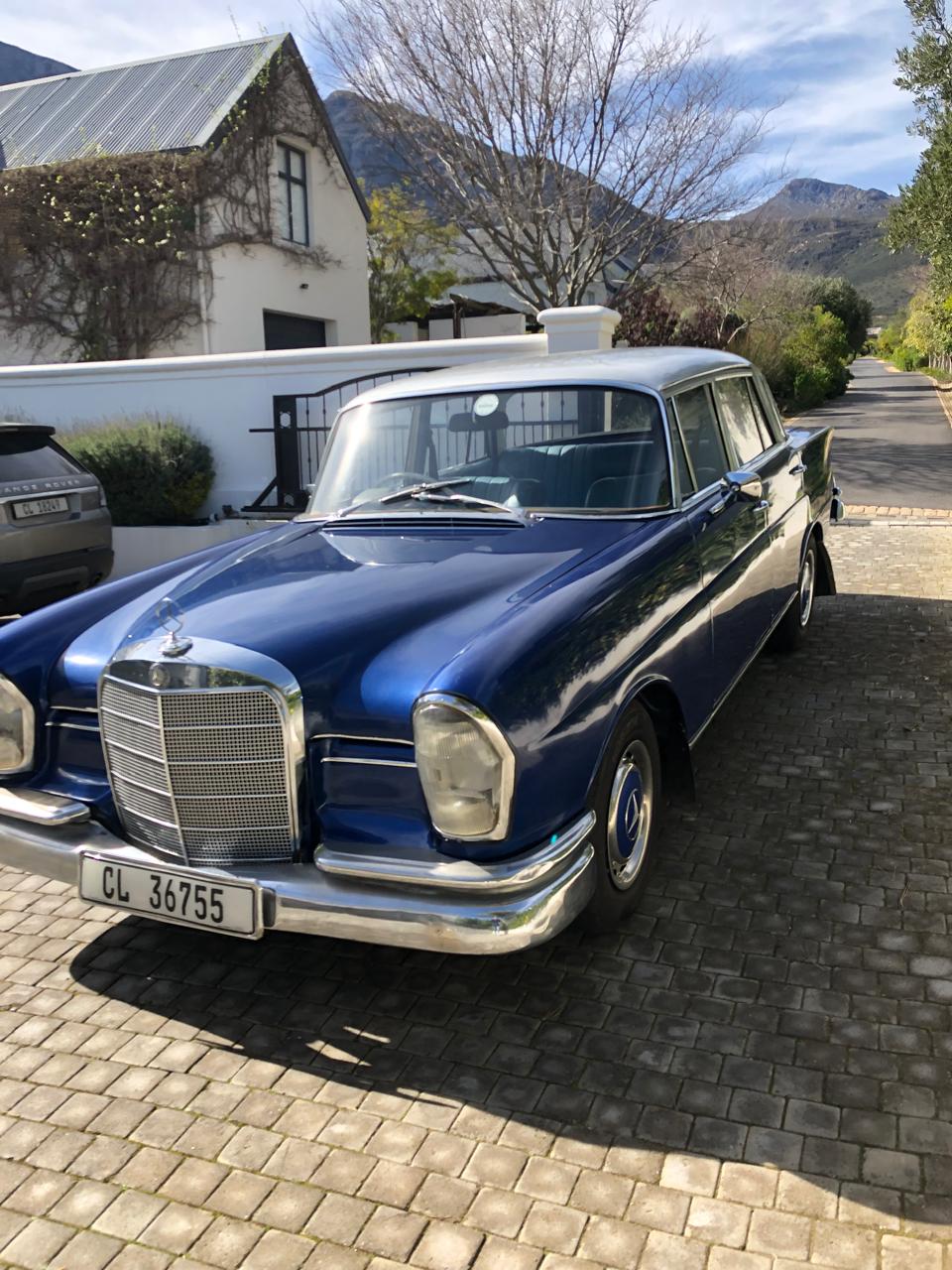 1967 Mercedes-Benz 230S Fintail