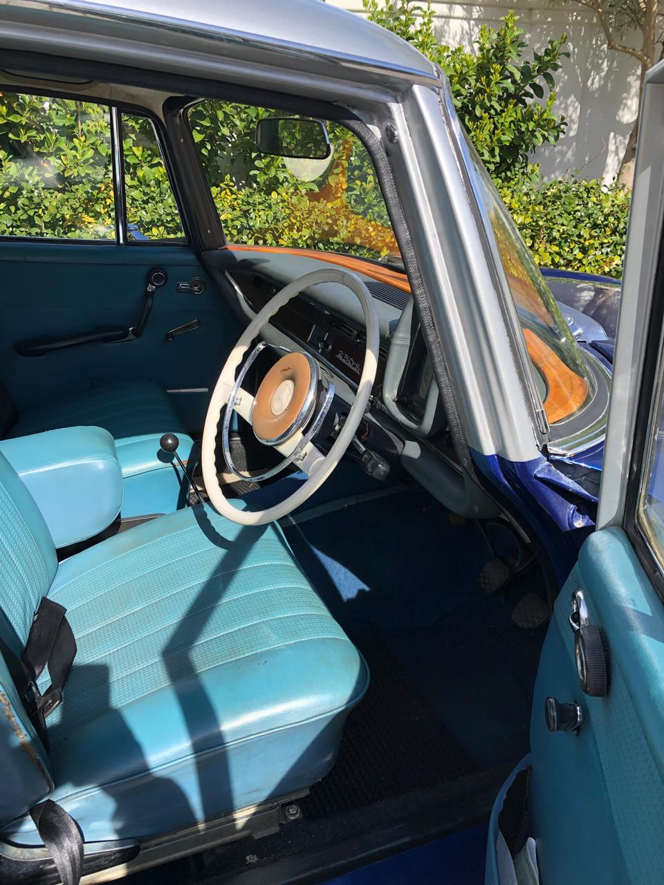 1967 Mercedes-Benz 230S Fintail