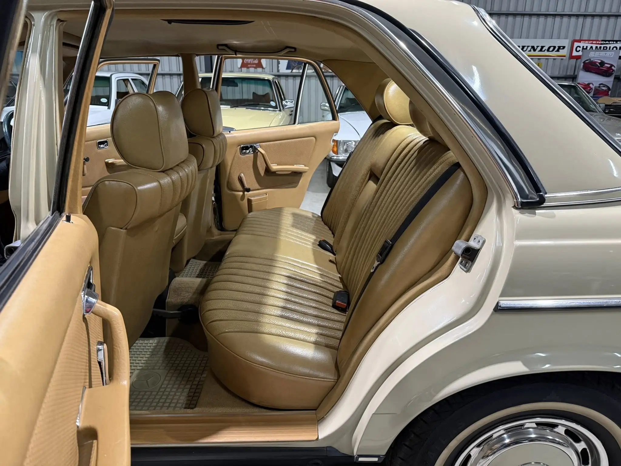1981 Mercedes-Benz W123 300D Automatic