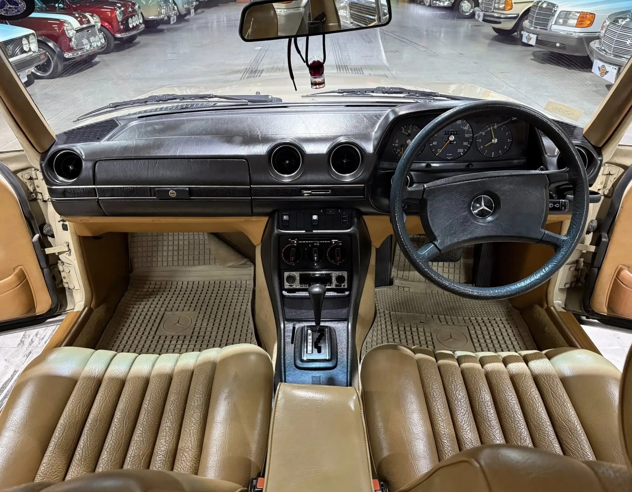 1981 Mercedes-Benz W123 300D Automatic