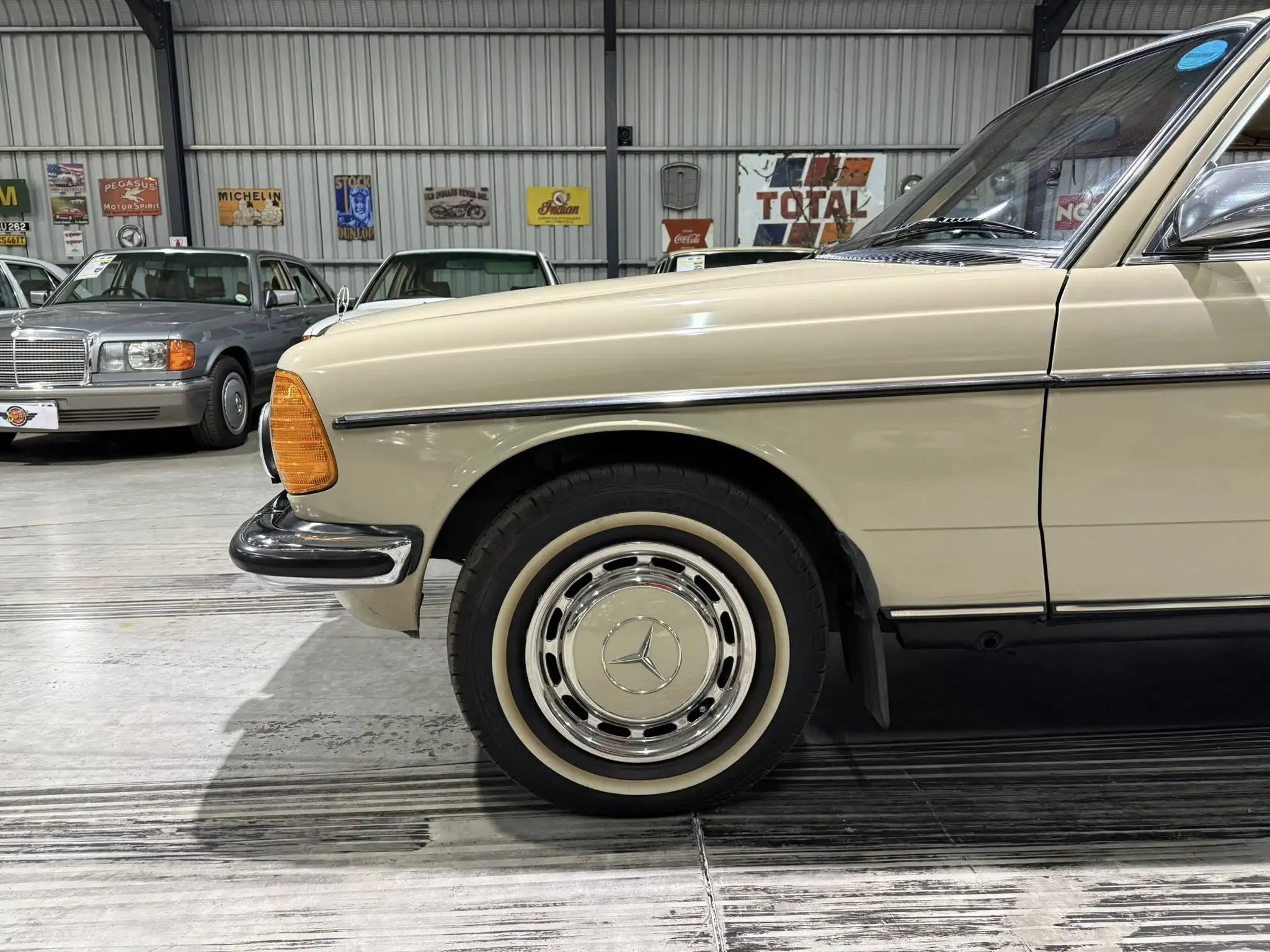 1981 Mercedes-Benz W123 300D Automatic