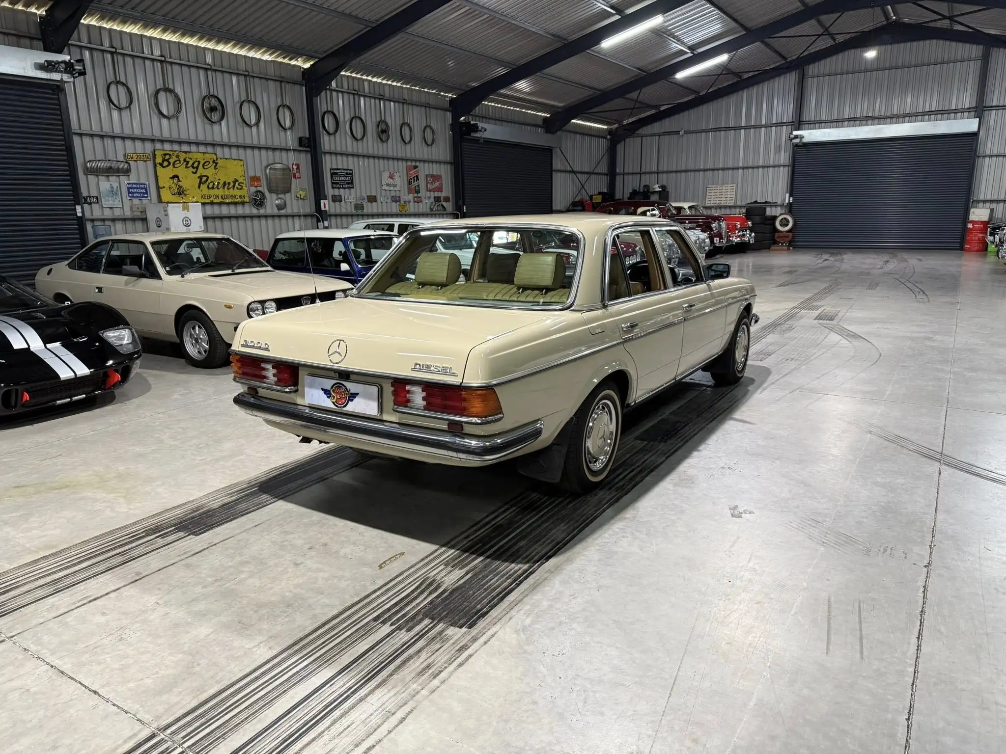 1981 Mercedes-Benz W123 300D Automatic