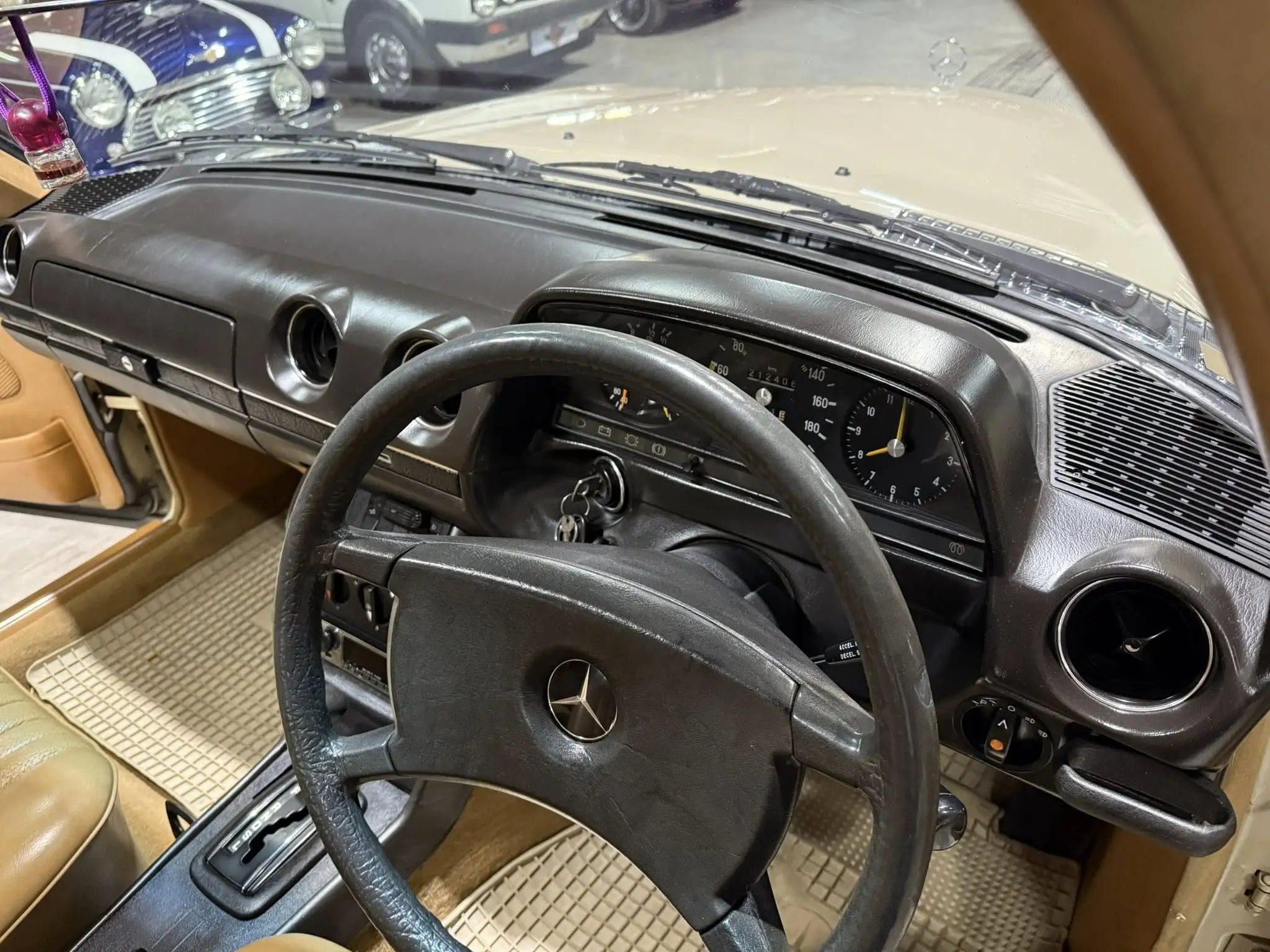 1981 Mercedes-Benz W123 300D Automatic