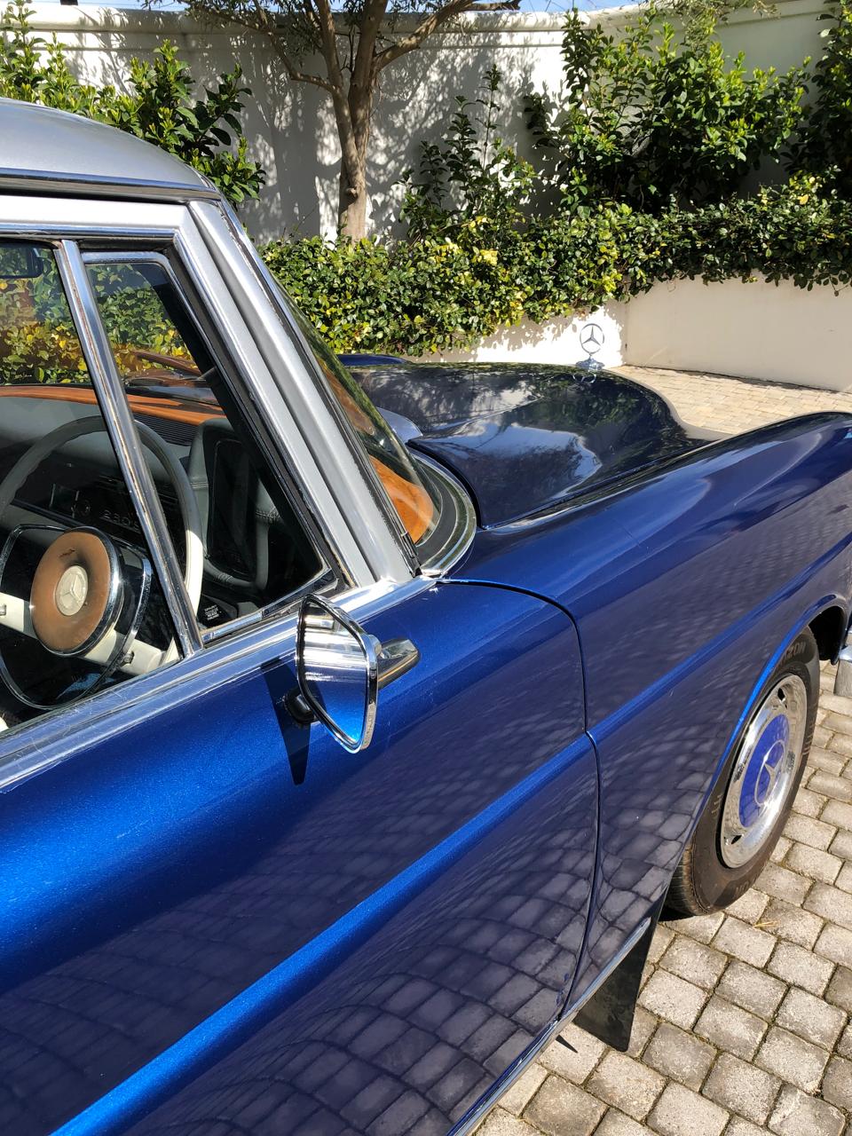 1967 Mercedes-Benz 230S Fintail