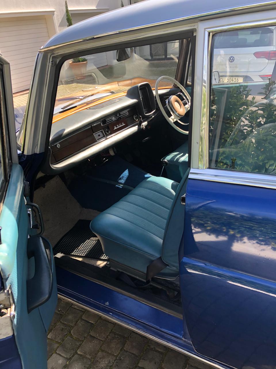 1967 Mercedes-Benz 230S Fintail