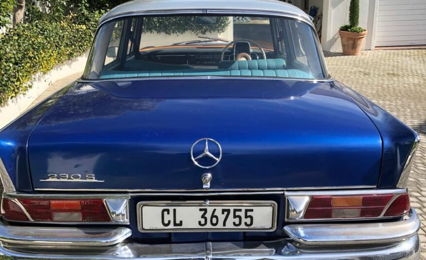 1967 Mercedes-Benz 230S Fintail