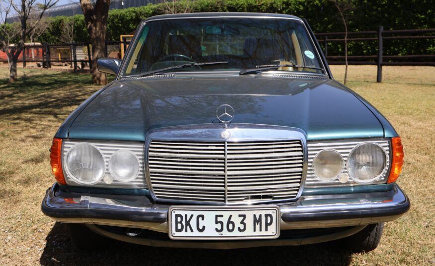 1983 Mercedes Benz 300D