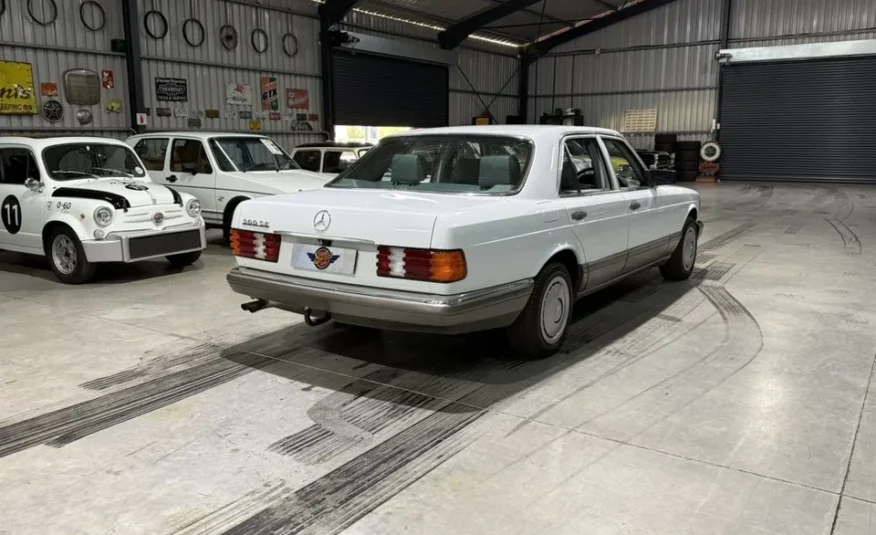 1989 Mercedes-Benz W126 300SE Automatic