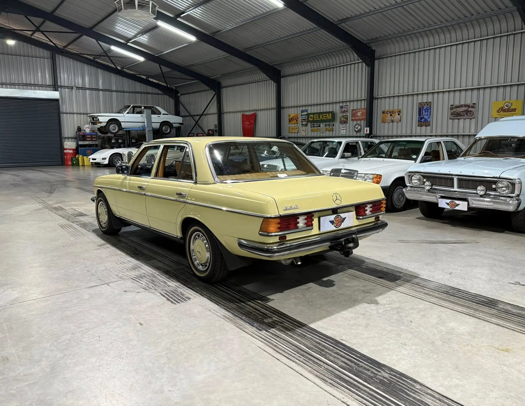 1979 Mercedes-Benz W123 250