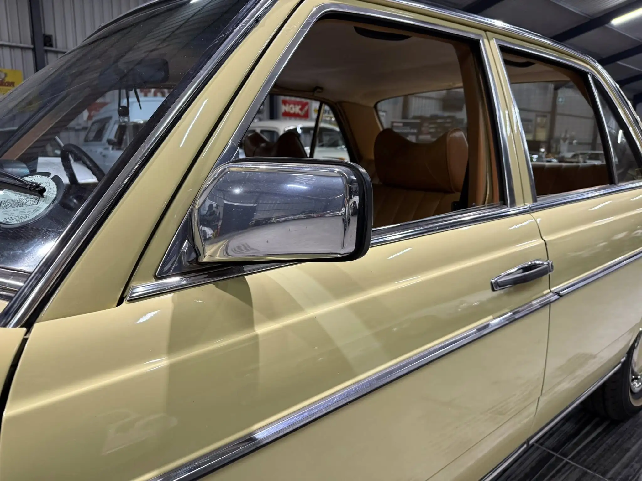 1979 Mercedes-Benz W123 250