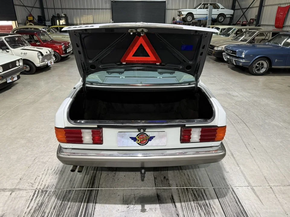 1989 Mercedes-Benz W126 300SE Automatic