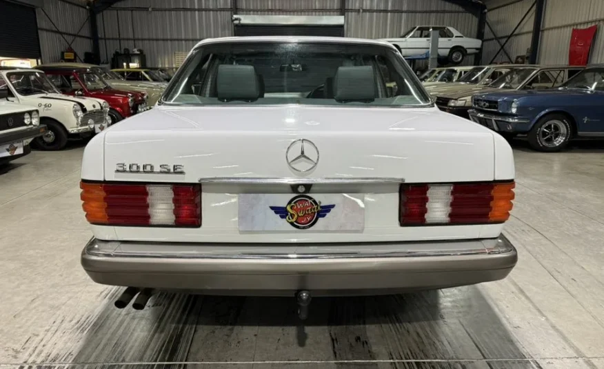 1989 Mercedes-Benz W126 300SE Automatic