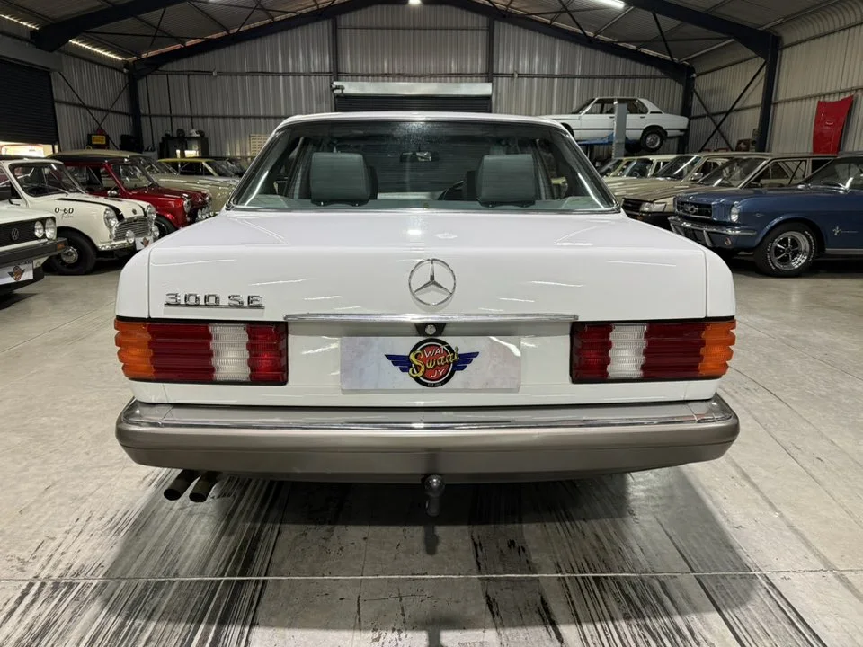 1989 Mercedes-Benz W126 300SE Automatic
