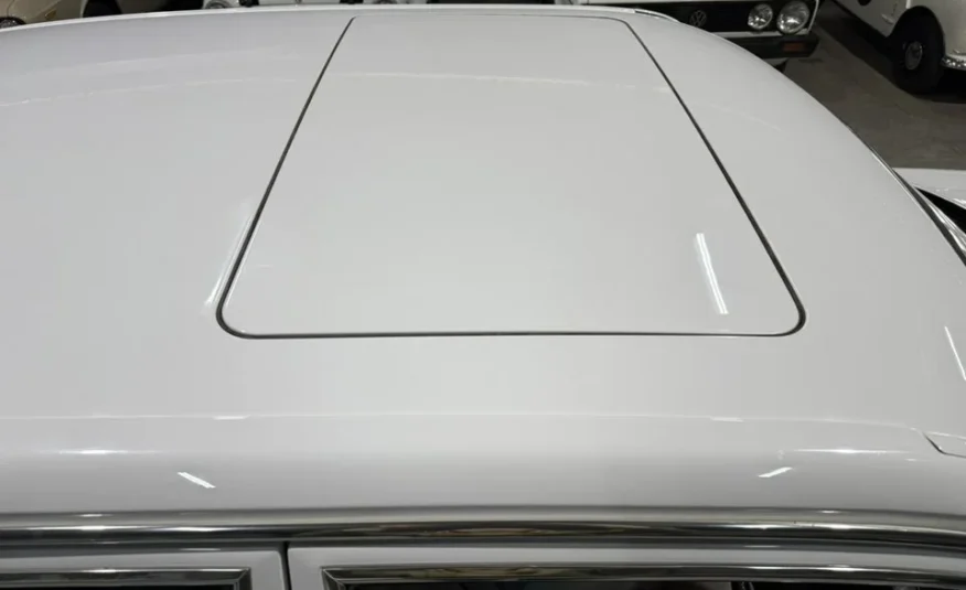 1989 Mercedes-Benz W126 300SE Automatic