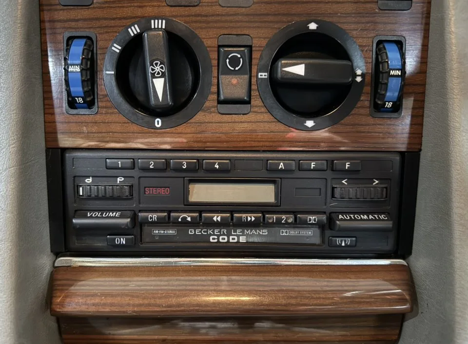 1989 Mercedes-Benz W126 300SE Automatic