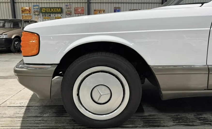1989 Mercedes-Benz W126 300SE Automatic