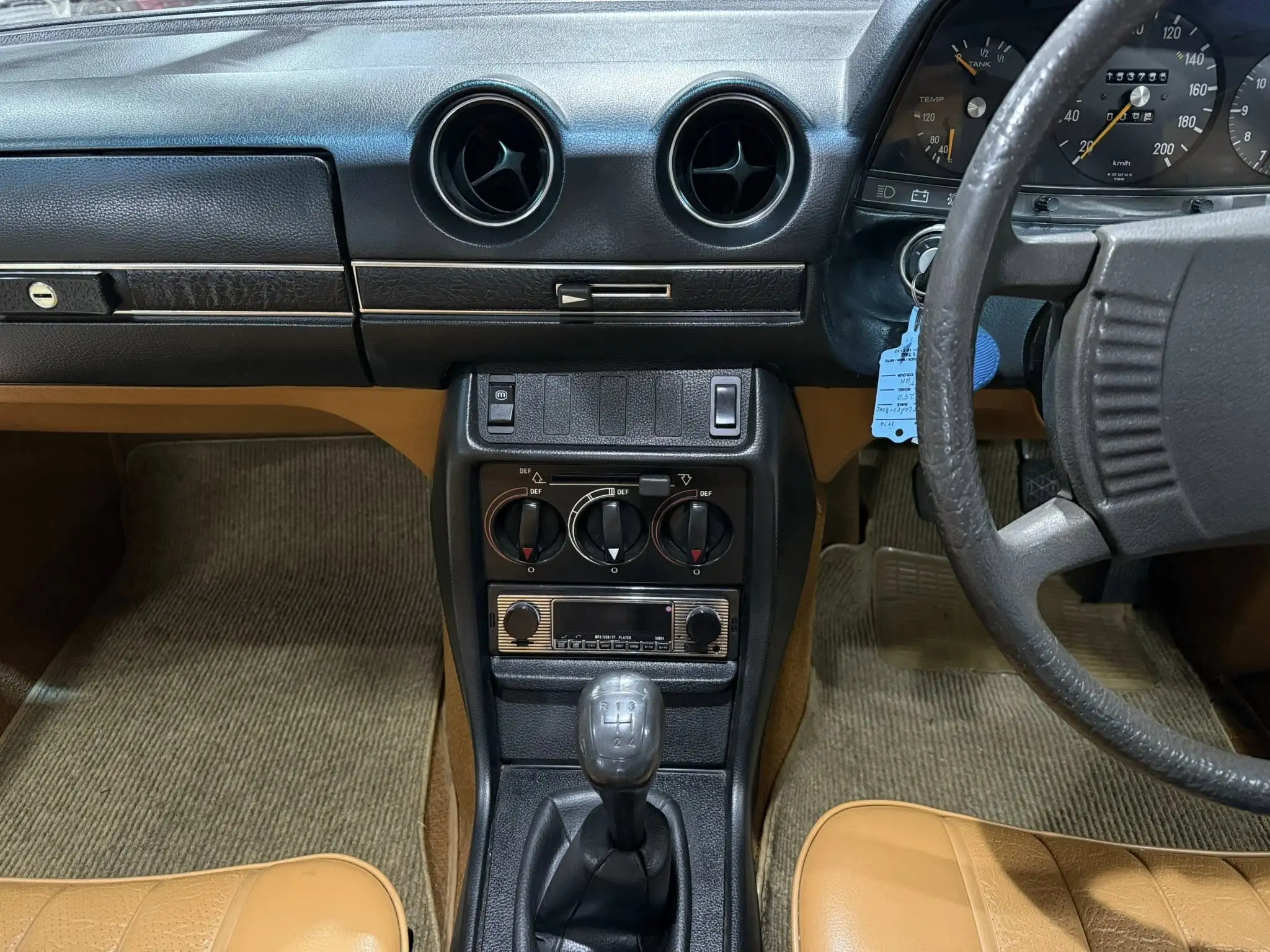 1979 Mercedes-Benz W123 250