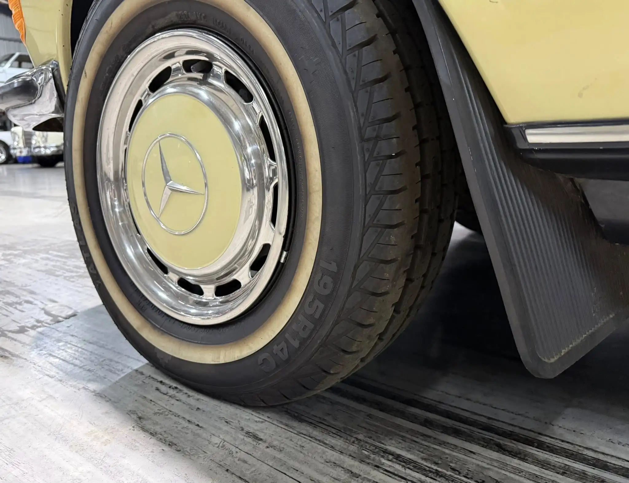 1979 Mercedes-Benz W123 250