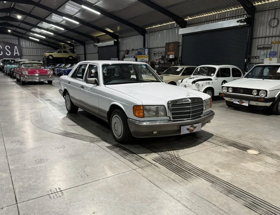 1989 Mercedes-Benz W126 300SE Automatic