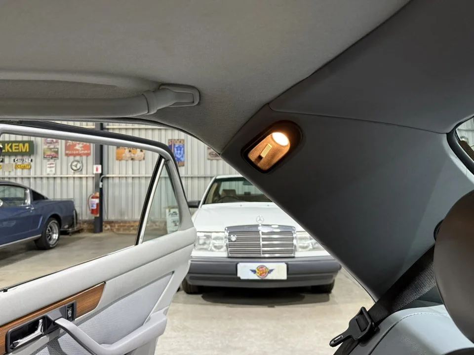 1989 Mercedes-Benz W126 300SE Automatic