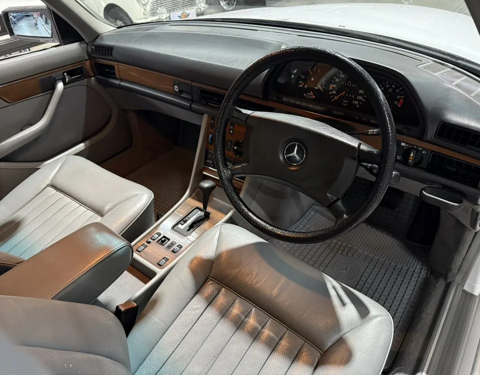 1989 Mercedes-Benz W126 300SE Automatic