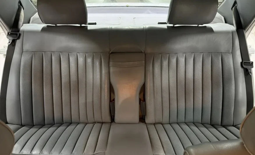1989 Mercedes-Benz W126 300SE Automatic