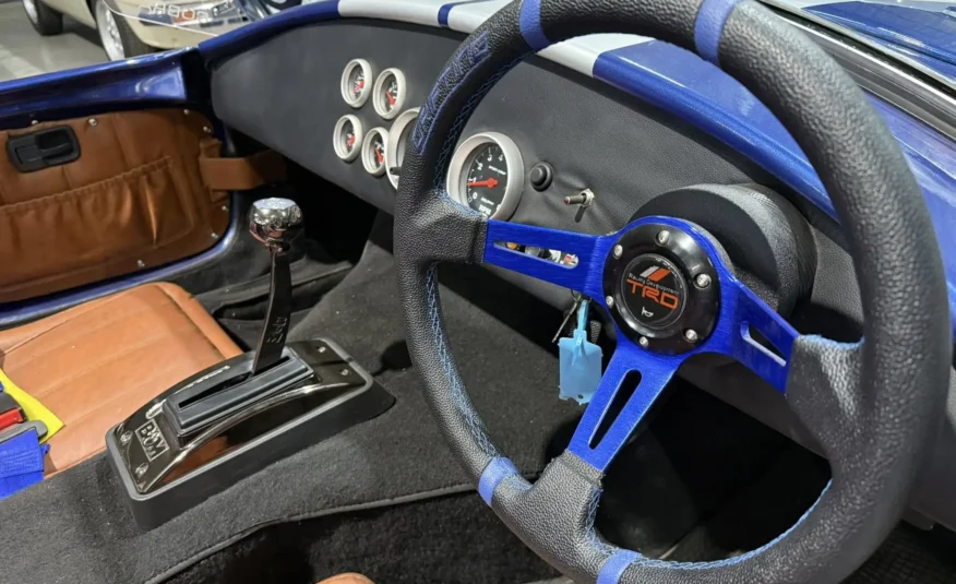 Cobra V8