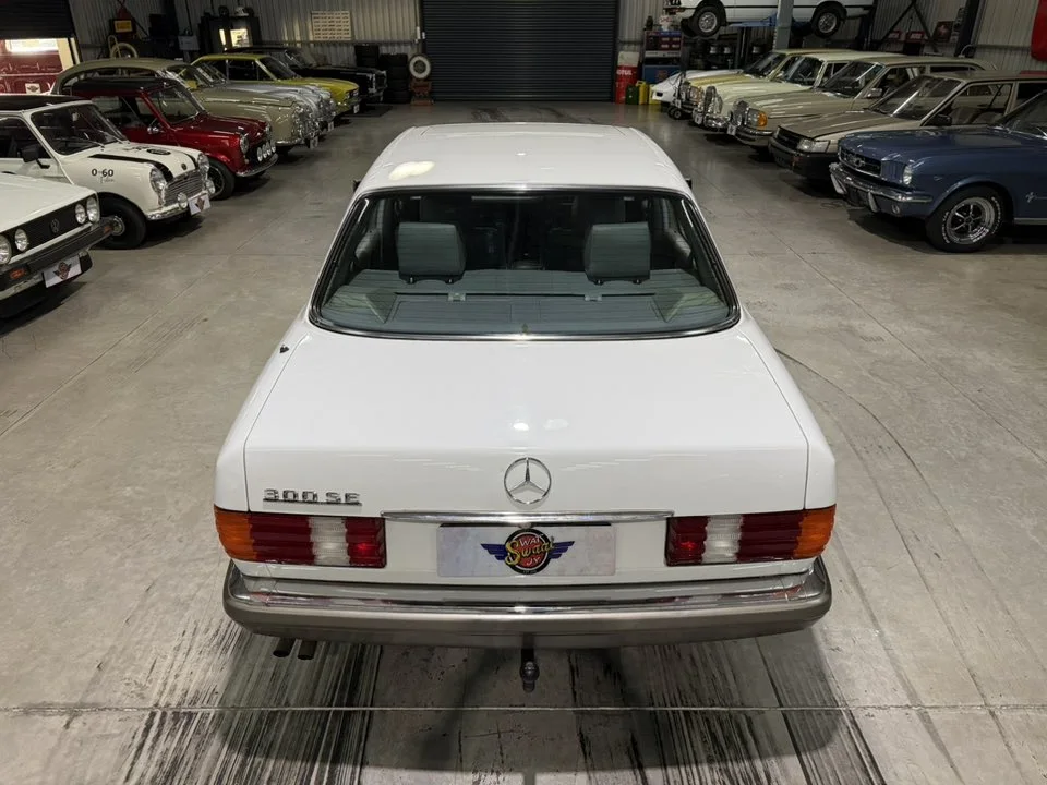 1989 Mercedes-Benz W126 300SE Automatic