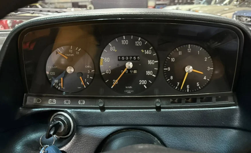 1979 Mercedes-Benz W123 250