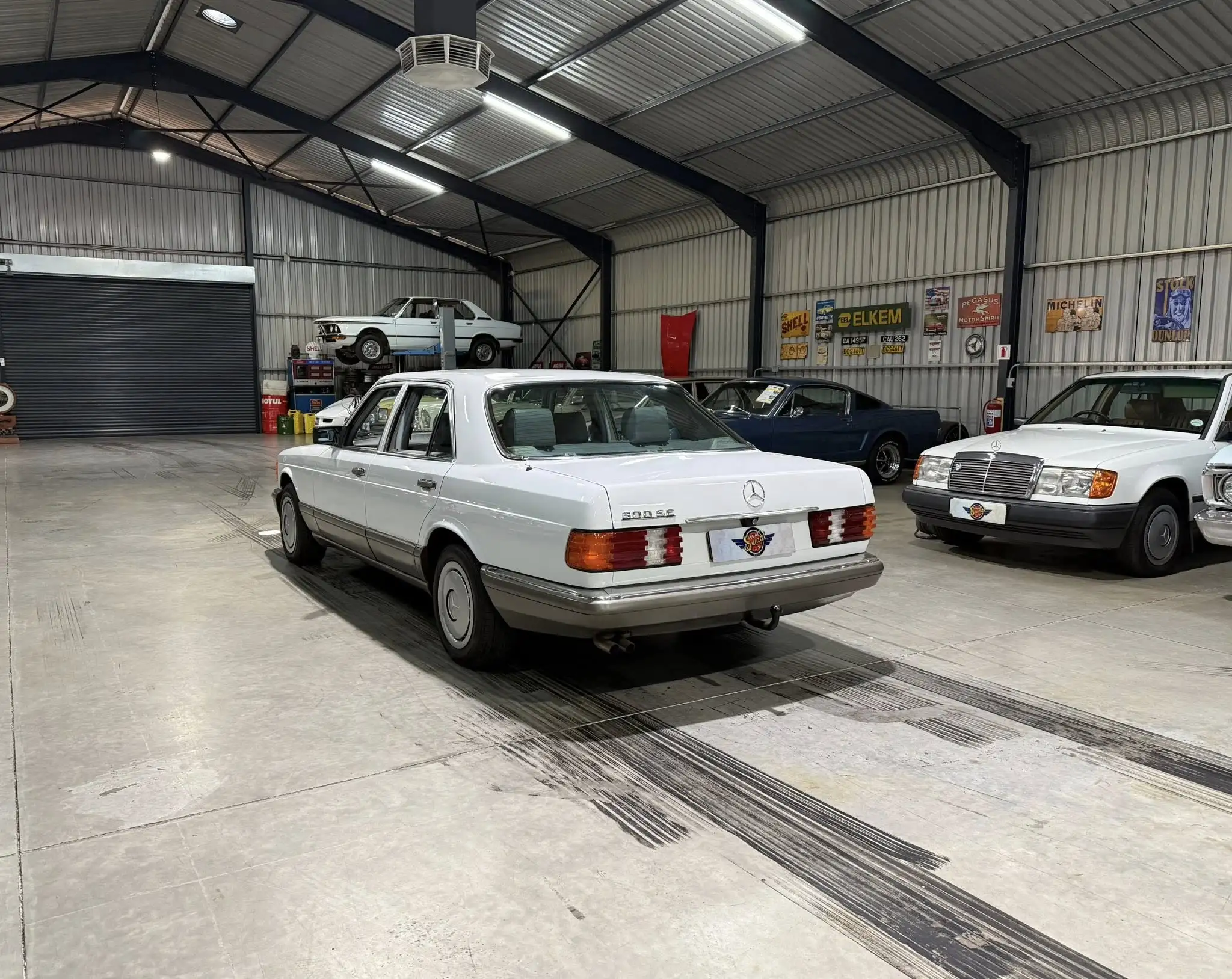 1989 Mercedes-Benz W126 300SE Automatic