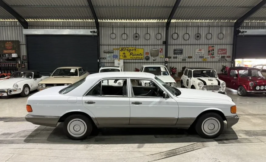 1989 Mercedes-Benz W126 300SE Automatic