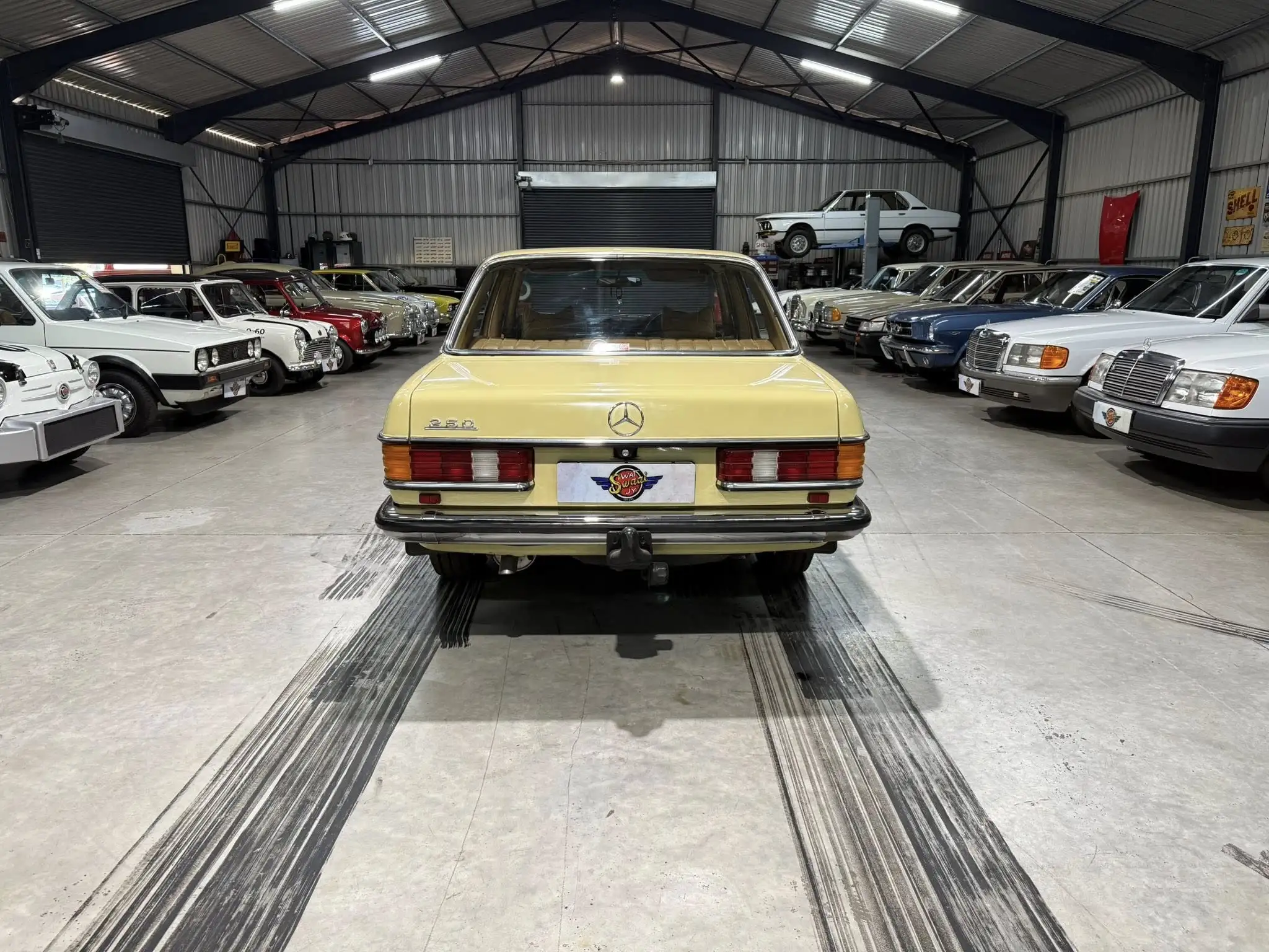 1979 Mercedes-Benz W123 250