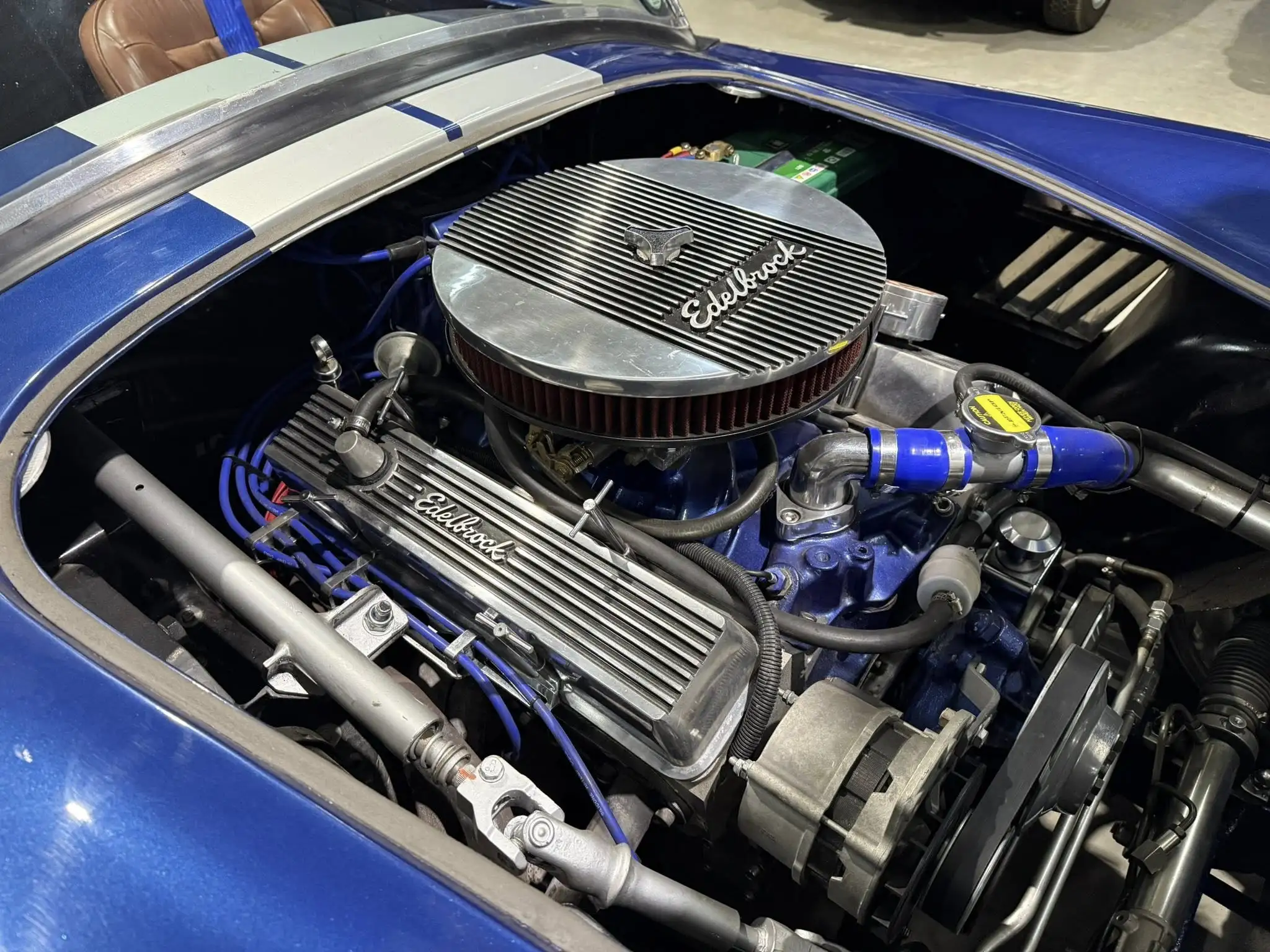Cobra V8