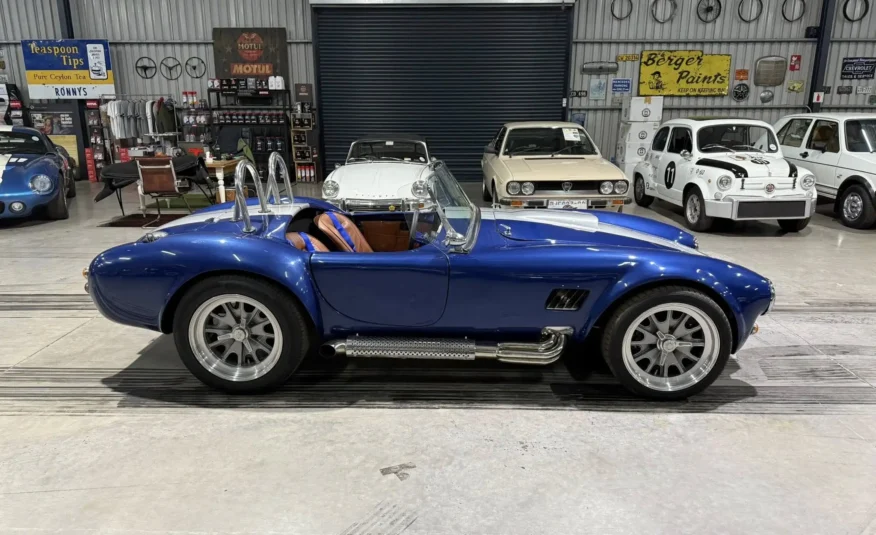 Cobra V8
