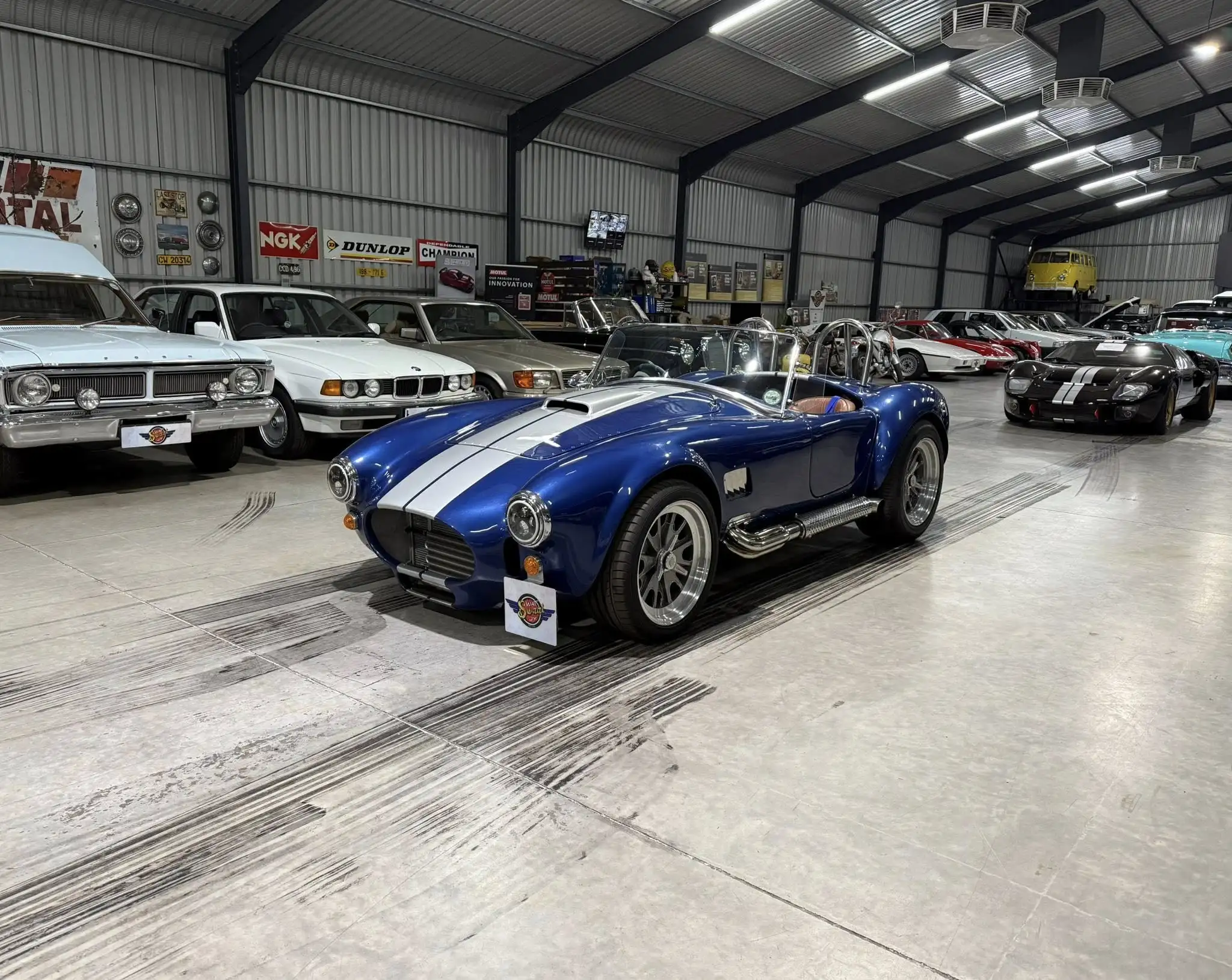 Cobra V8