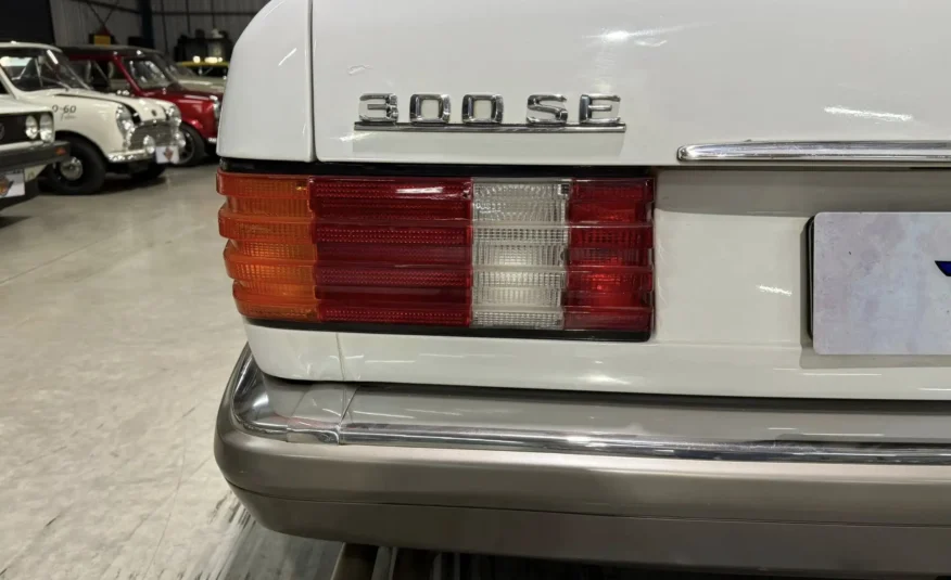 1989 Mercedes-Benz W126 300SE Automatic