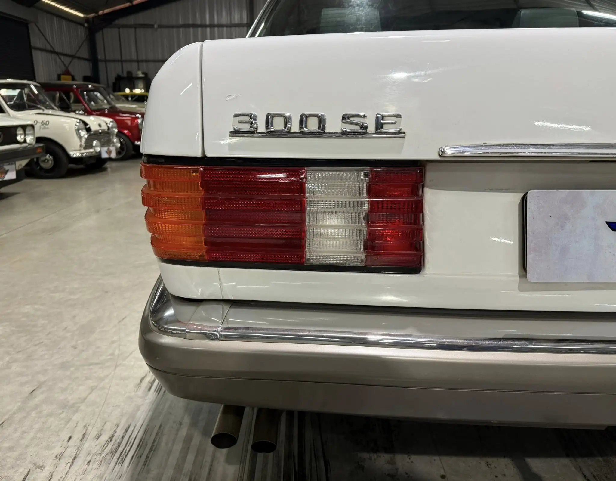1989 Mercedes-Benz W126 300SE Automatic