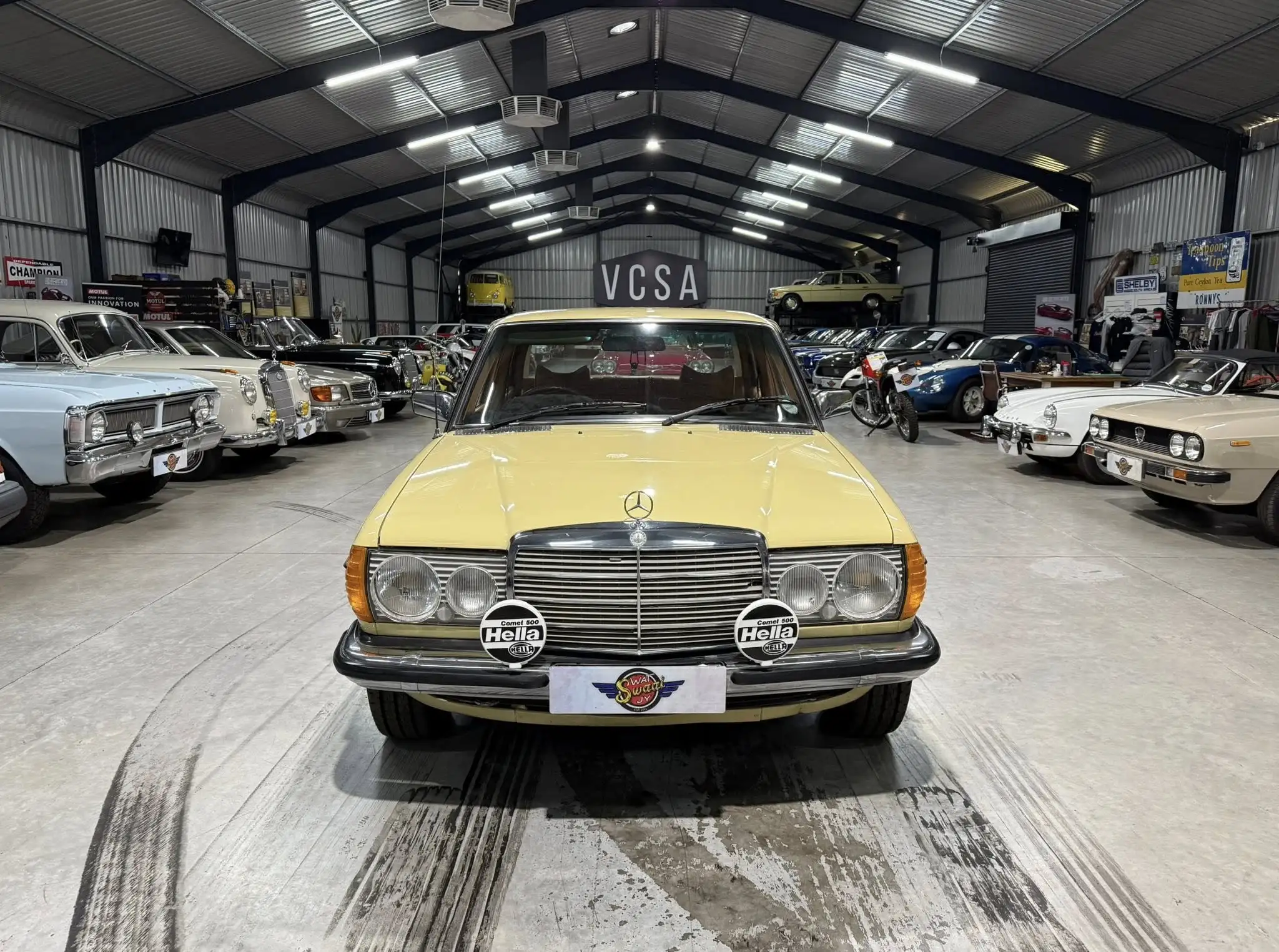 1979 Mercedes-Benz W123 250