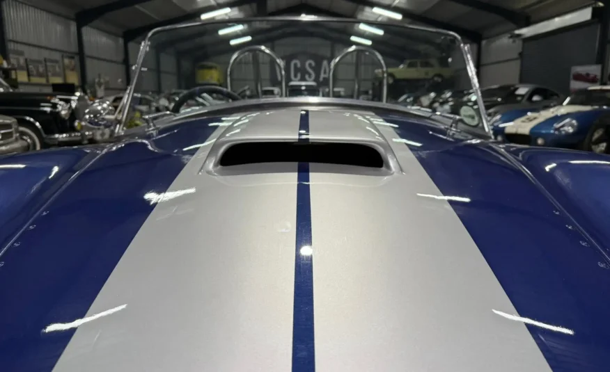 Cobra V8