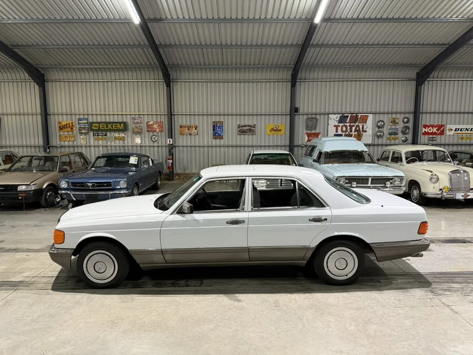1989 Mercedes-Benz W126 300SE Automatic