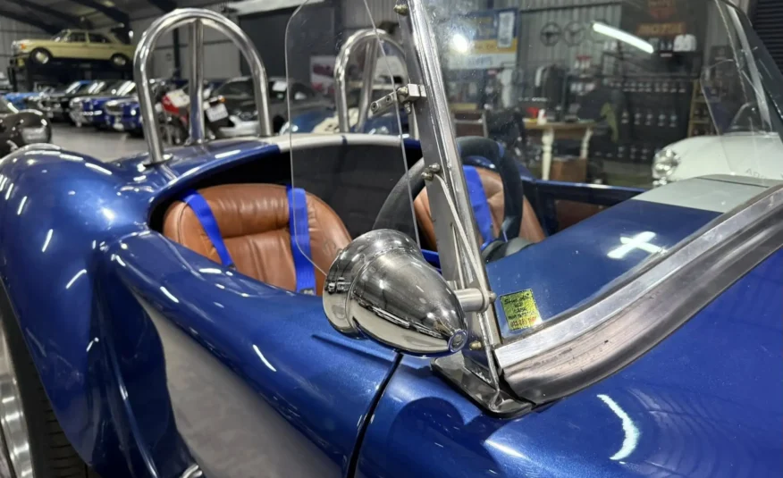 Cobra V8