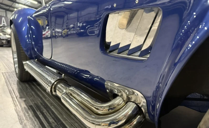 Cobra V8