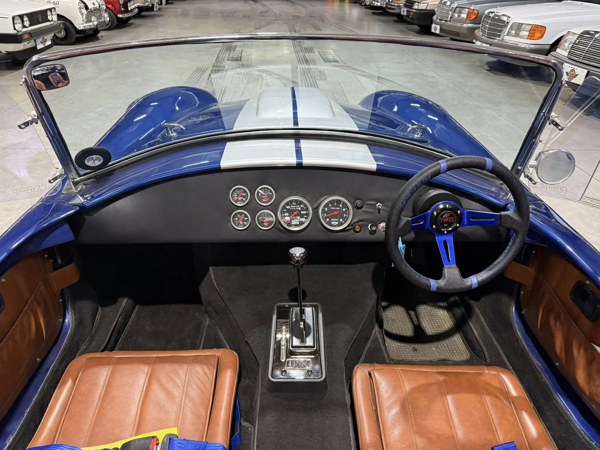 Cobra V8