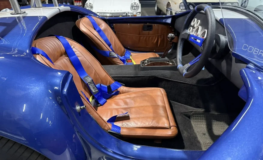 Cobra V8