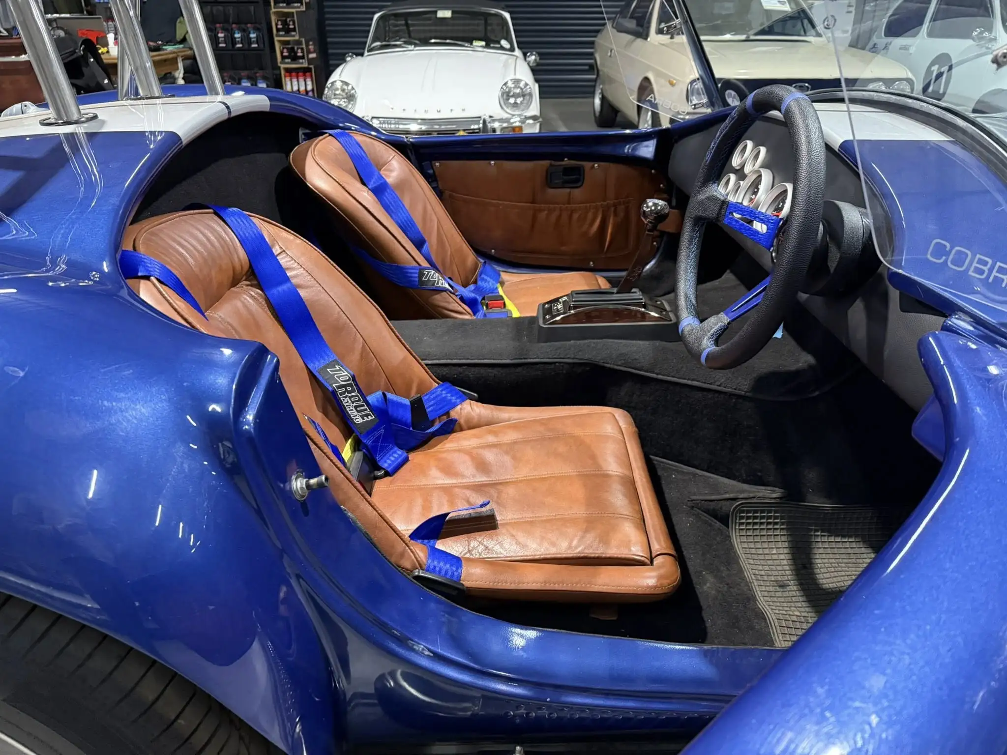 Cobra V8