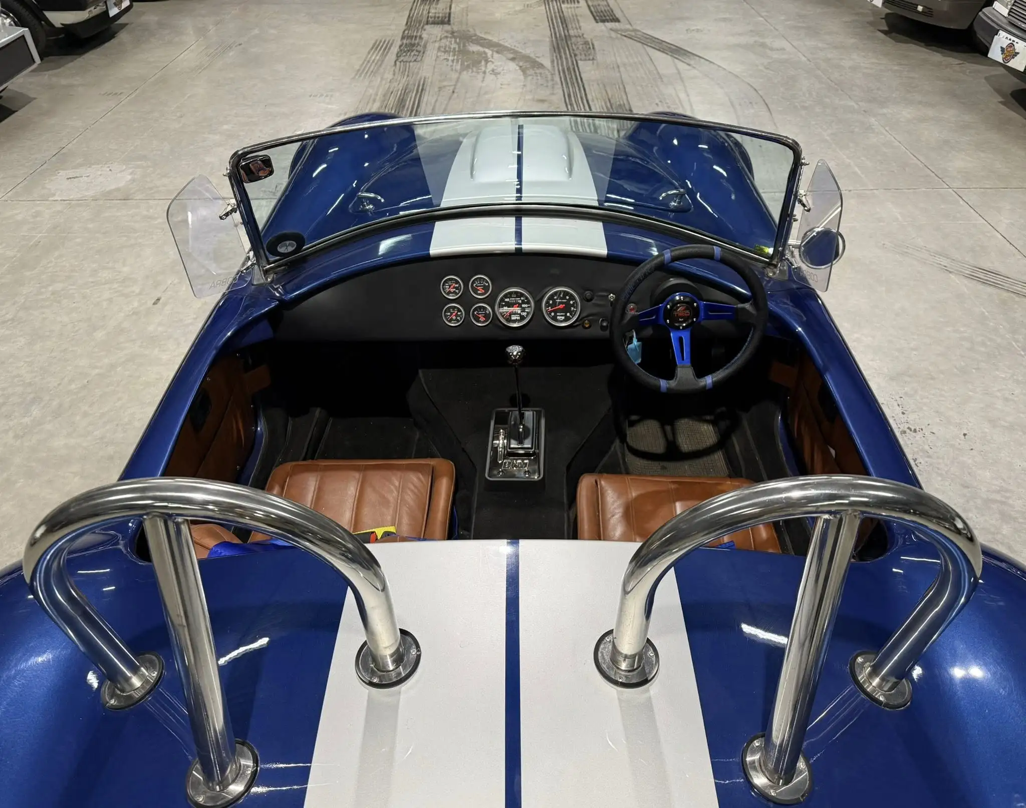 Cobra V8