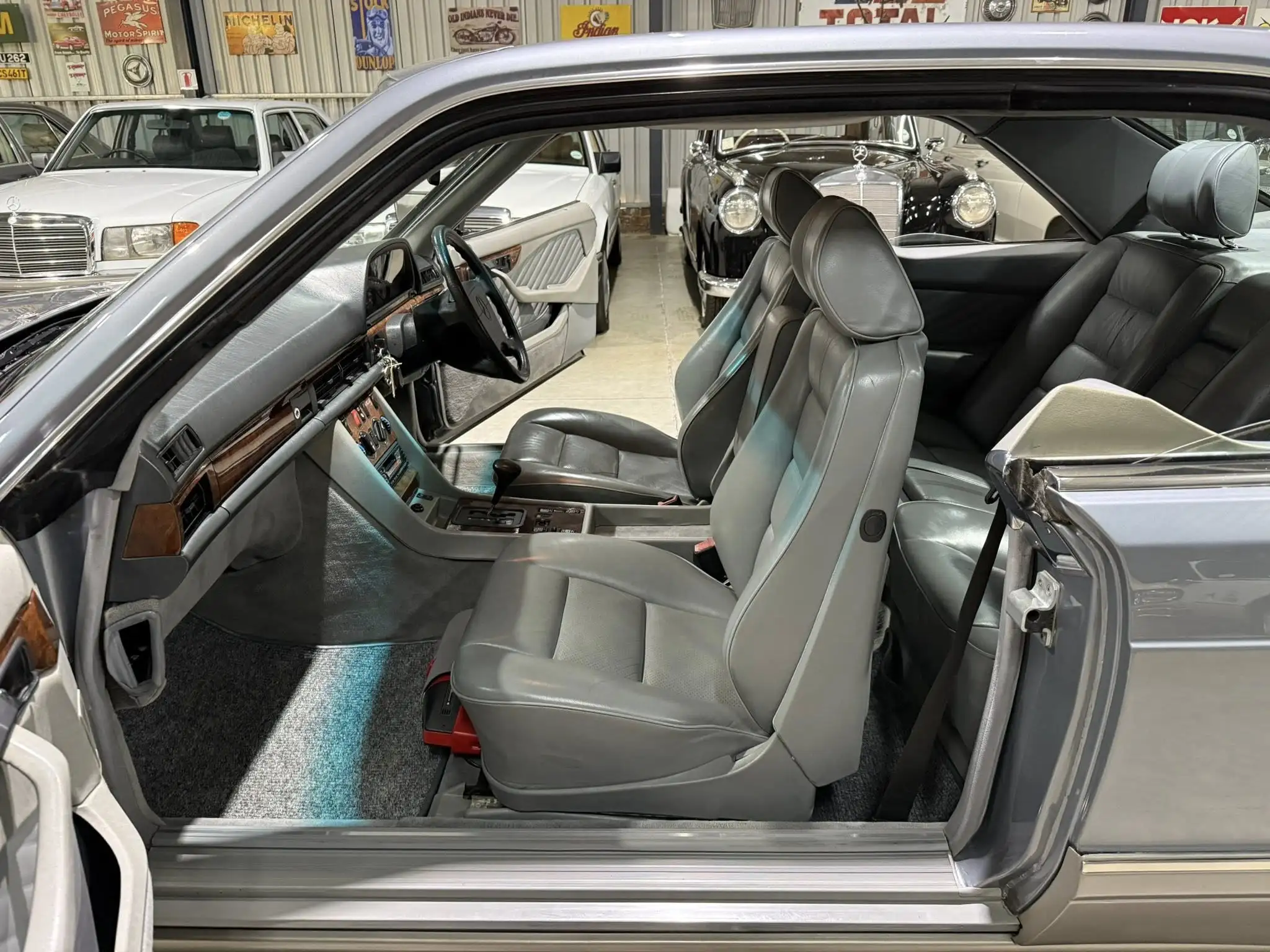 1991 Mercedes-Benz W126 560SEC